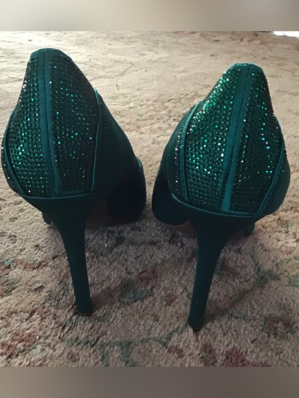 NEW Jessica Simpson Emerald Green Satin Rhinestone Stilettos (7,5) - Picture 6 of 6